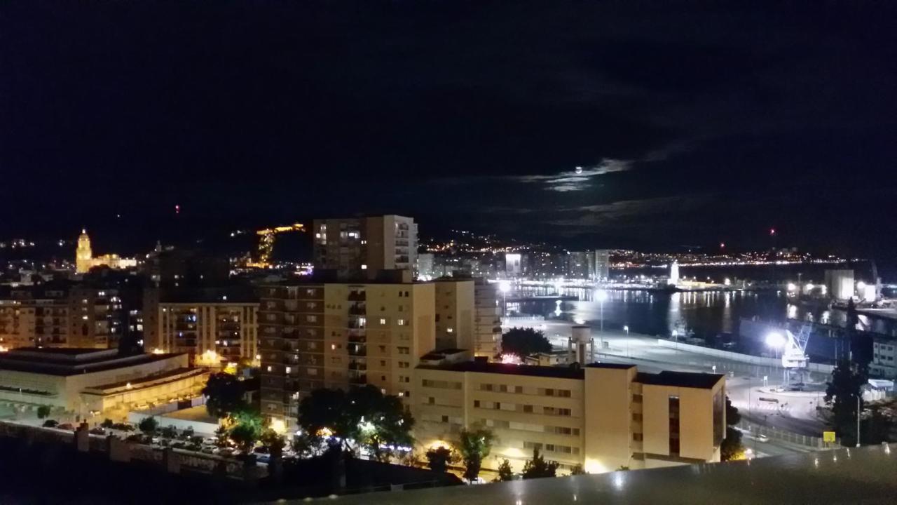 Appartamento Torre del Carmen Málaga Esterno foto